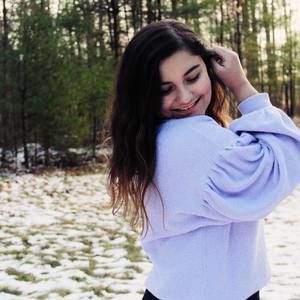 Meet your Posher, Olivia